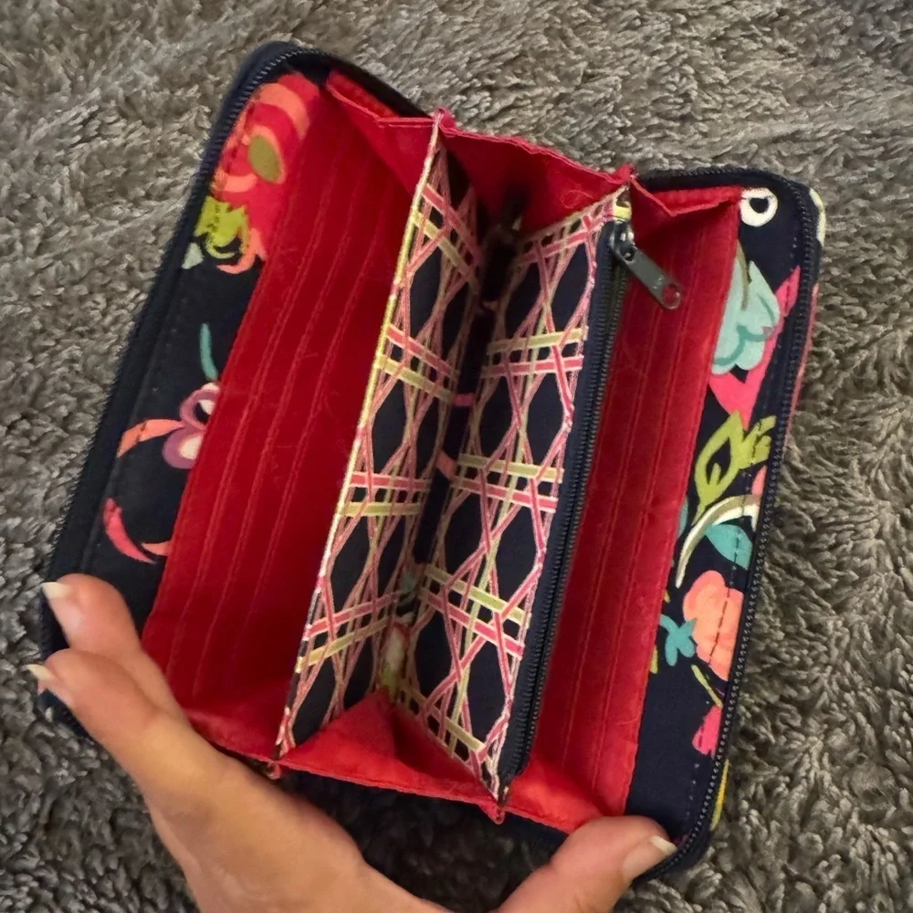 VERA BRADLEY Retired Ribbons Accordion Wallet - Picture 8 of 11